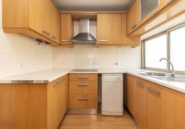 T2 with elevator next to Misericórdia T2 with elevator next to Misericórdia