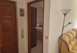 1 Bedroom Apartment in the Center of Sesimbra – Excellent Opportunity