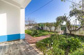 1 Bedroom Townhouse with Garden and Patio, in Budens, for Sale