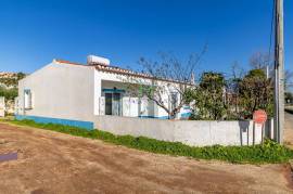 1 Bedroom Townhouse with Garden and Patio, in Budens, for Sale