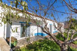 1 Bedroom Townhouse with Garden and Patio, in Budens, for Sale