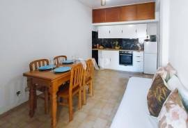1 bedroom apartment on the beach avenue of Quarteira