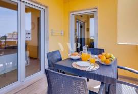 Renovated 2 Bedroom Apartment with Pool and AL License in Vilamoura