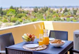 Renovated 2 Bedroom Apartment with Pool and AL License in Vilamoura