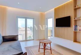 Renovated 2 Bedroom Apartment with Pool and AL License in Vilamoura