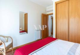 3+2 bedroom villa in a gated community with sea views in Vilamoura