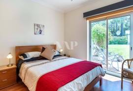 3+2 bedroom villa in a gated community with sea views in Vilamoura