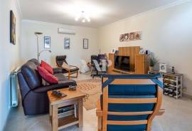 3+2 bedroom villa in a gated community with sea views in Vilamoura