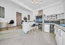 Serene Retreat: Greek-style Home in Madalena do Mar