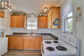 Stunning 5 Bed Beachfront Home For Sale In Beach Point Canada