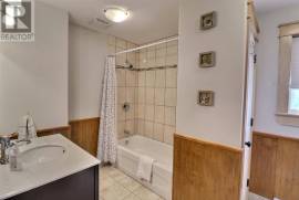 Stunning 5 Bed Beachfront Home For Sale In Beach Point Canada