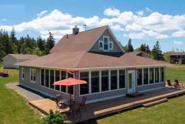 Stunning 5 Bed Beachfront Home For Sale In Beach Point Canada