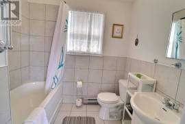 Stunning 5 Bed Beachfront Home For Sale In Beach Point Canada