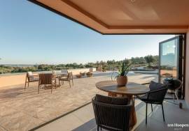 A Landmark Contemporary Villa on Palmares Golf with Sweeping Ocean Views