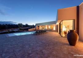 A Landmark Contemporary Villa on Palmares Golf with Sweeping Ocean Views