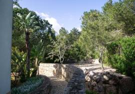 2 Bedroom House in The View, Salema For Sale