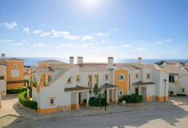 2 Bedroom House in The View, Salema For Sale