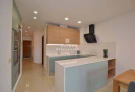 Spacious apartment |Pool | Parking | Renovated