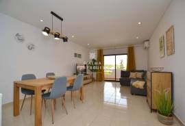 Spacious apartment |Pool | Parking | Renovated