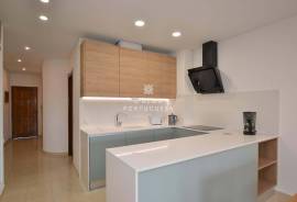 Spacious apartment |Pool | Parking | Renovated