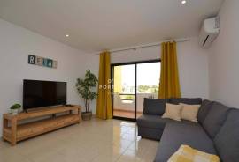 Spacious apartment |Pool | Parking | Renovated