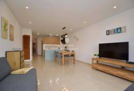 Spacious apartment |Pool | Parking | Renovated