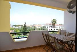 Spacious apartment |Pool | Parking | Renovated