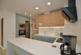 Spacious apartment |Pool | Parking | Renovated