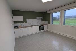 Flats / Apartments for rent - 3 rooms - 73 m2 - LA TRINITE PORHOET - (56490)