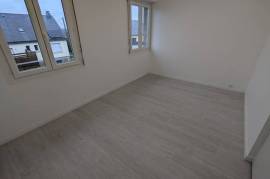 Flats / Apartments for rent - 3 rooms - 73 m2 - LA TRINITE PORHOET - (56490)