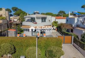 Charming 3-bedroom villa, completely renovated, next to the Pinhal golf course in Vilamoura.
