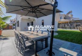 Charming 3-bedroom villa, completely renovated, next to the Pinhal golf course in Vilamoura.