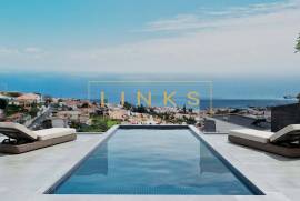 Contemporary Retreat: Exclusive Design for Luxury Three-Bedroom Home with Ocean View