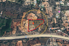 Ruin with Land of 18465m2 And registered BOREHOLE - Impactful views over the sea (1002m2 Urban)