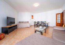 2 Bedroom Apartment Furnished and equipped, Air conditioning and Garage Parking! Close to the beach and golf course! 2 Bedroom Apartment Furnished and equipped, Air conditioning and Garage Parking! Close to the beach and golf course!