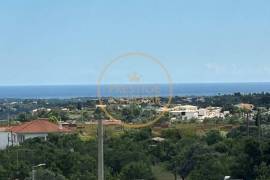 Annual rental of a 3-bedroom apartment semi-furnished with 2 garages, cellar, and pool. Available from July 7, 2026