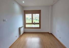 T3 with parking and storage