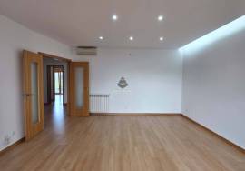 T3 with parking and storage