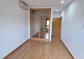 T3 with parking and storage