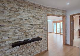 T3 with parking and storage