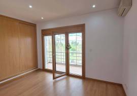 T3 with parking and storage