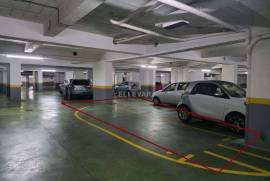 GARAGE PARKING SPACE IN BUILDING CENTER OF FUNCHAL