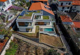 PLOT OF LAND IN ESTREITO DE CÂMARA DE LOBOS PLOT OF LAND IN ESTREITO DE CÂMARA DE LOBOS
