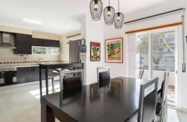 Tavira – 3+1 bedroom townhouse near centre with terraces