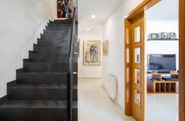 Tavira – 3+1 bedroom townhouse near centre with terraces