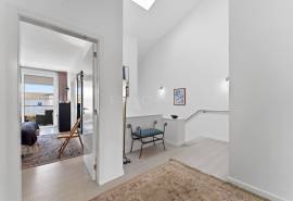 Albufeira – south-facing 4-bedroom townhouse in private condominium