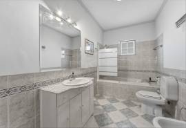 São Brás de Alportel – countryside villa with pool and garage