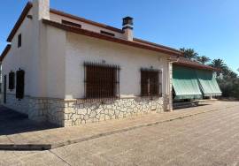 Sale of Casa de Campo (Elche).