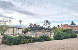 Sale of Casa de Campo (Elche).