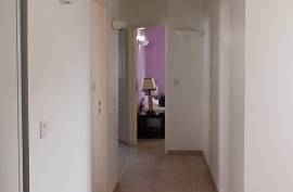 Single Storey Villa With 3 Bedrooms And A Garage, On A 1030 M2 Plot With Pool And Fruit Trees, In A Quiet Residential Area.